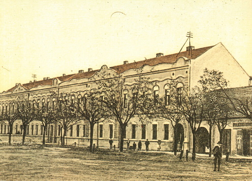 A zentai gimnázium 1906-ban átadott épülete, amelyet az első világháború idején hadikórházként használtak.