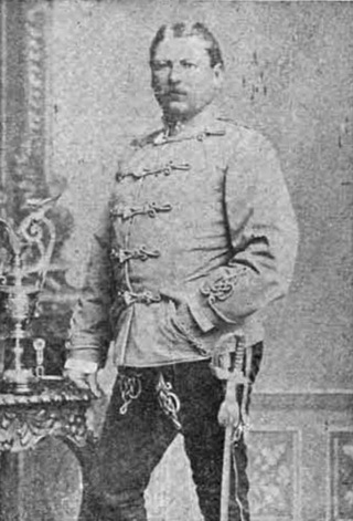 Paczona István huszárszázados.