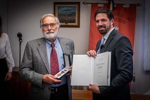 A kitüntetett és Magyar Levente, a Külgazdasági és Külügyminisztérium miniszterhelyettese.