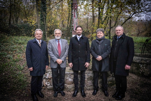 Közös fotó a díjazottakkal.