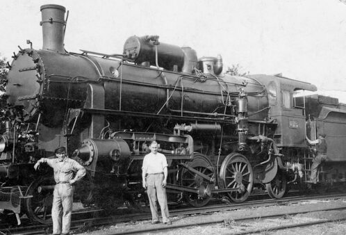 324-es modell mozdony