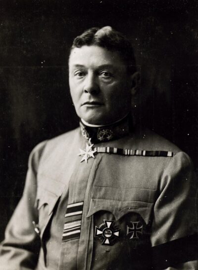 Kövess Hermann