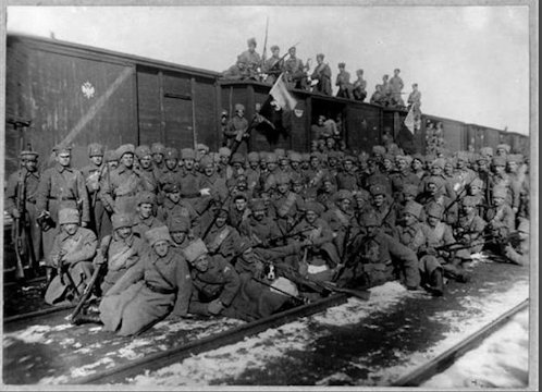 Csehszlovák légionisták Omszkban 1918 júniusában, amikor teljes ellenőrzésük alatt tartották a transzszibériai vasútvonal középső, uráli és nyugat-szibériai szakaszait.