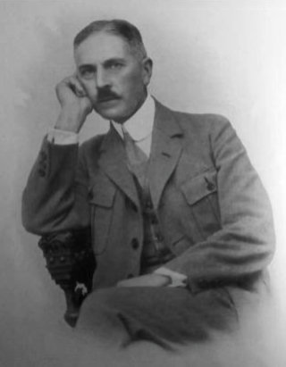 Alf Harald Brun (1866–1932) dán tüzérszázados. Turkesztáni tevékenységét magyar részről 1926-ban a III. osztályú Magyar Érdemkereszt adományozásával ismerték el.