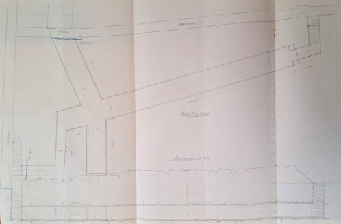 Vázlat az alagútról 1916. május 10-én, amelyen jól látható a tervezett két kijárat, illetve a két oldal fülke is.