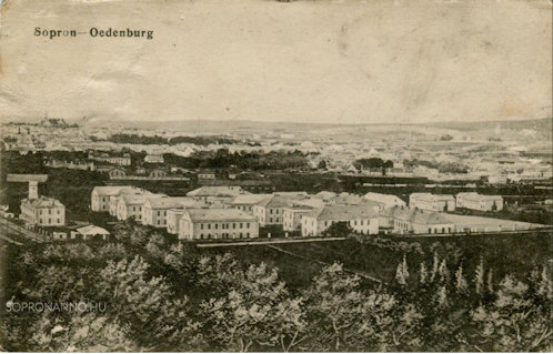 A soproni Károly laktanya, amit 1915-ben kezdtek el építeni és amelynek a munkálataiban olasz menekültek is részt vettek.